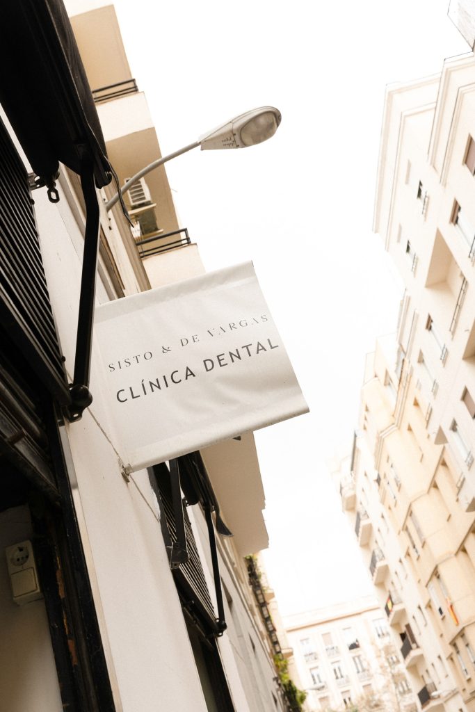 Clínica Dental Sisto & de Vargas en Goya, Barrio de Salamanca